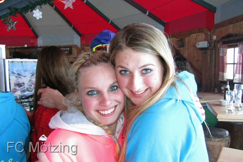 IMG_8696.JPG -                                